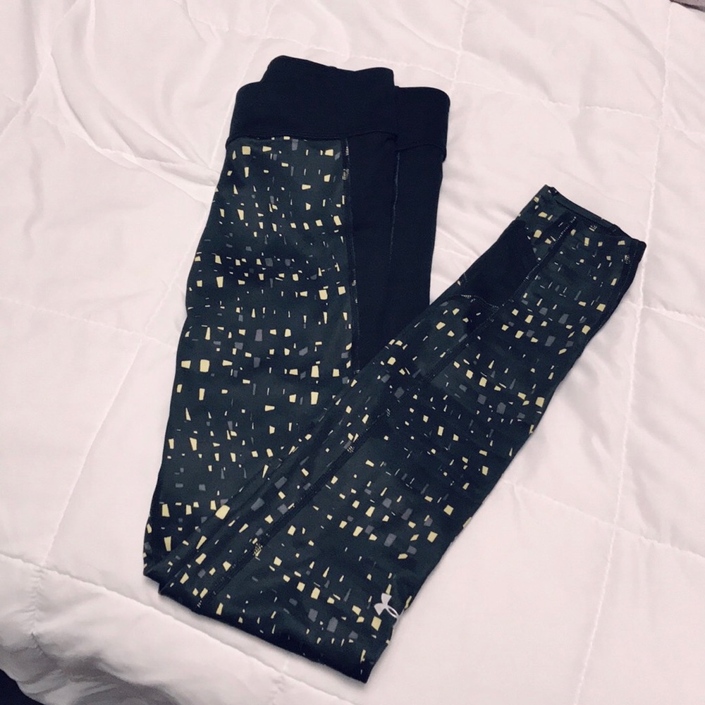 Black Underarmour Leggings